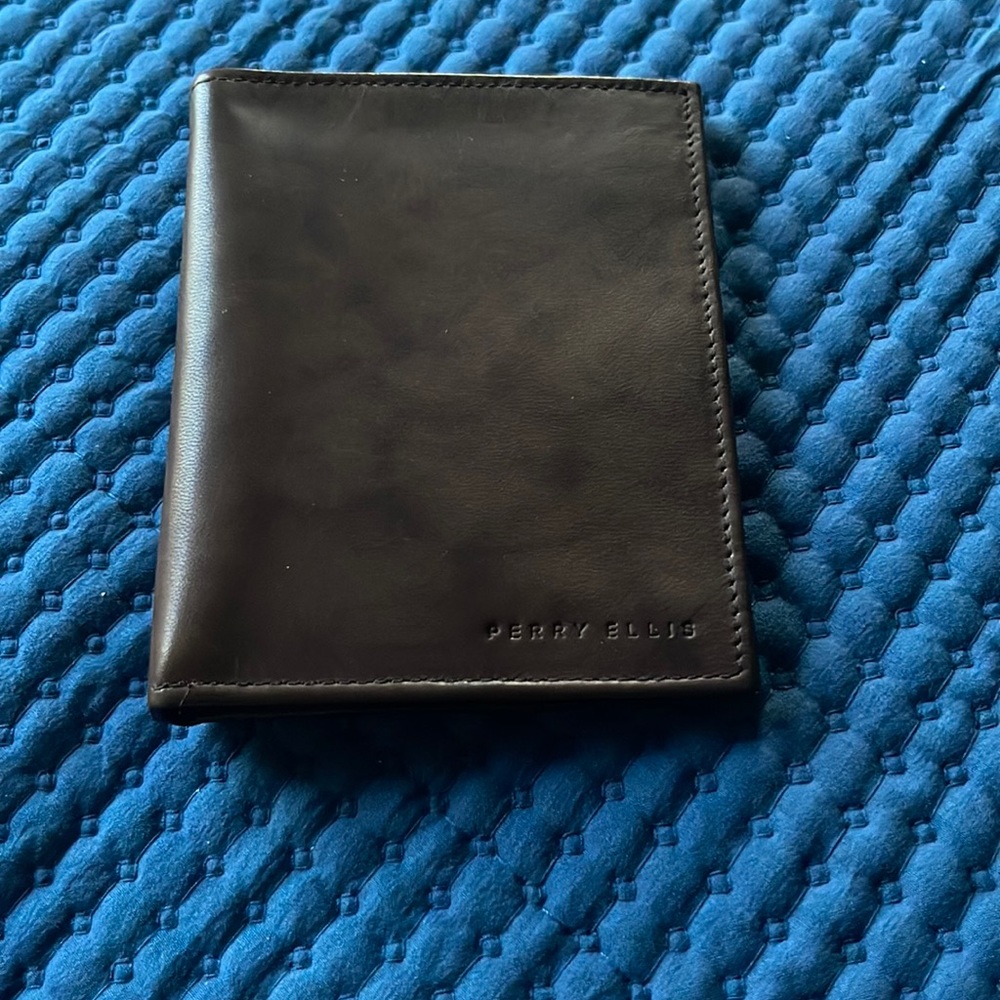 Perry Ellis Passport Wallet